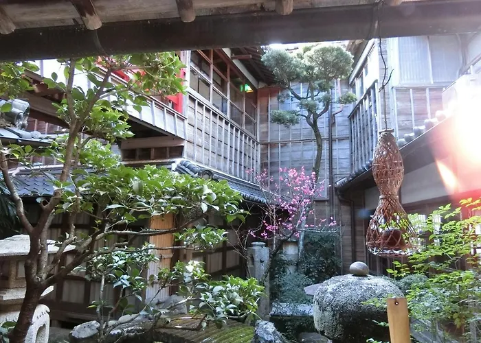 星出館